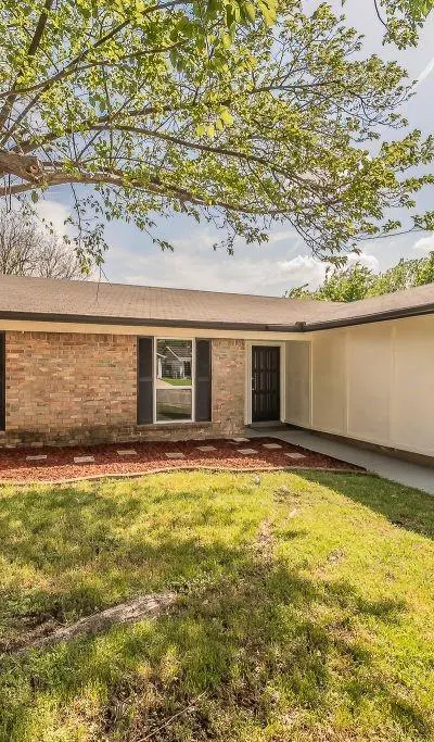 228 Blair Lane, Arlington TX 76014 - Photo 2