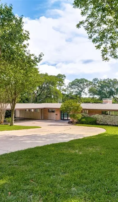 4101 Hildring Drive E, Fort Worth TX 76109 - Photo 3