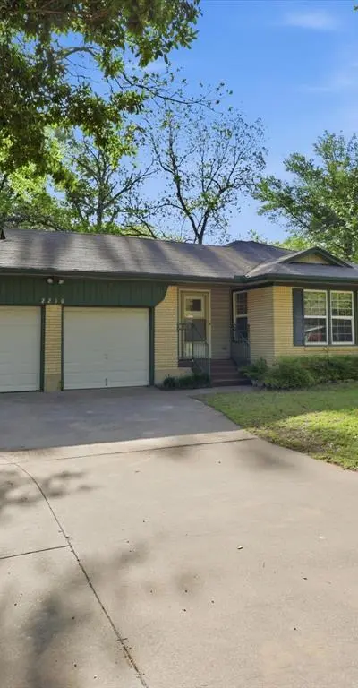 2210 Robinwood Lane, Denton TX 76209