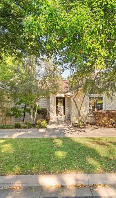 4217 Hildring Drive E, Fort Worth TX 76109