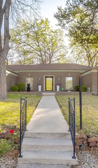 1705 Watson Street, Fort Worth TX 76103 - Photo 2