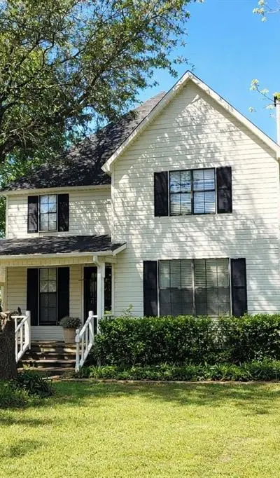 608 N Lamar Street, Tioga TX 76271