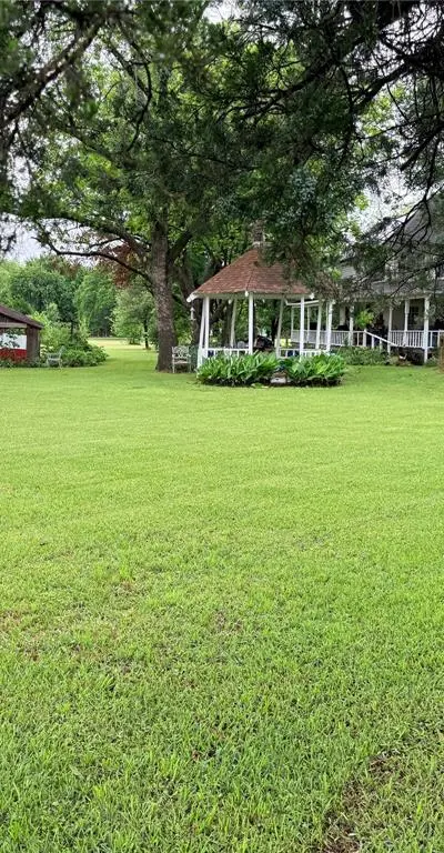 608 N Lamar Street, Tioga TX 76271 - Photo 4