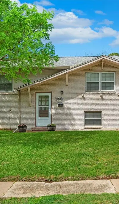 1011 S Delaware Street, Irving TX 75060