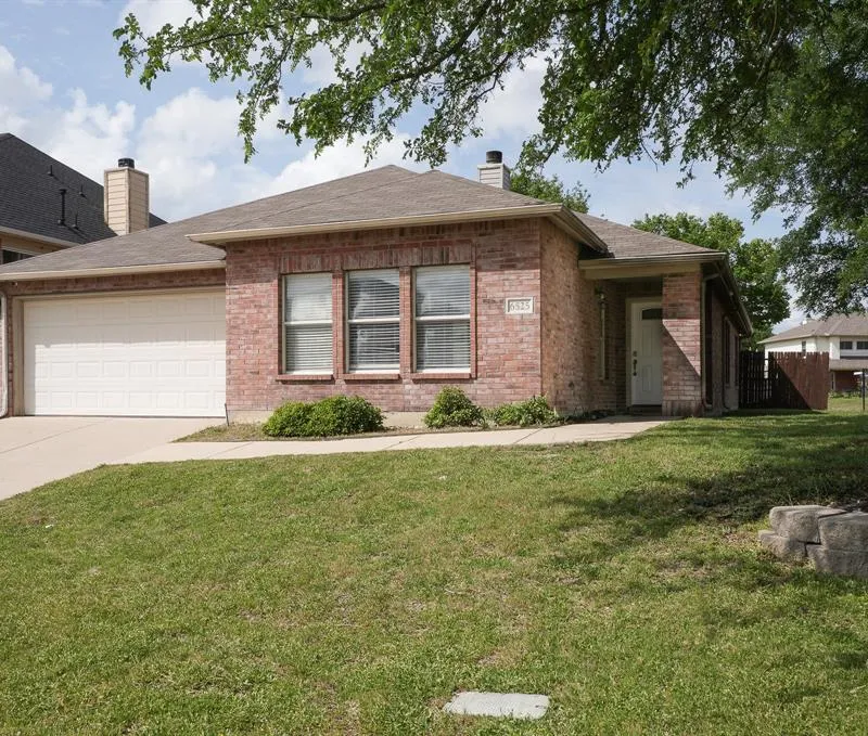 6525 Willow Oak Court, Fort Worth TX 76112