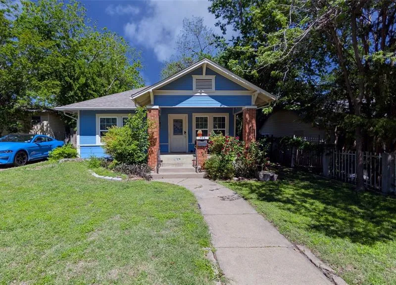 704 Cameron Avenue, Dallas TX 75223