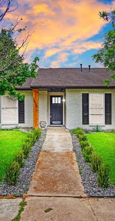 2430 Cedar Elm Lane, Garland TX 75043 - Photo 2