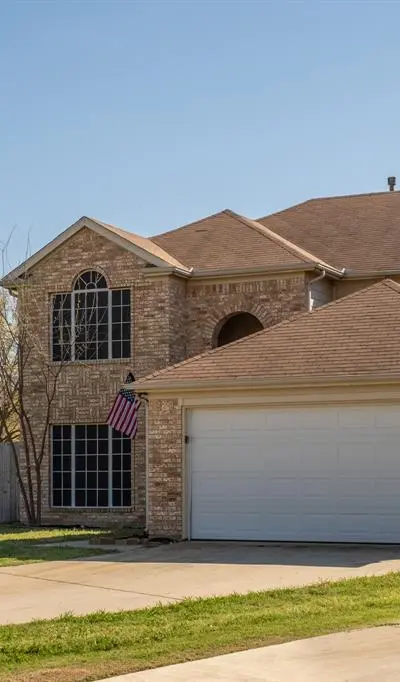 322 Thousand Oaks Drive, Lake Dallas TX 75065 - Photo 2