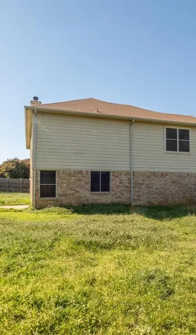 322 Thousand Oaks Drive, Lake Dallas TX 75065 - Photo 5