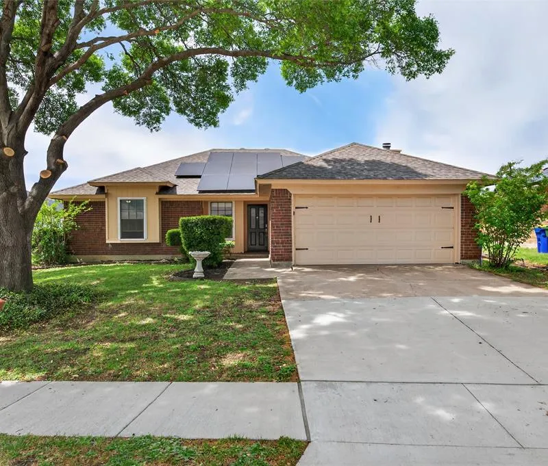 6637 Whitley Road, Watauga TX 76148
