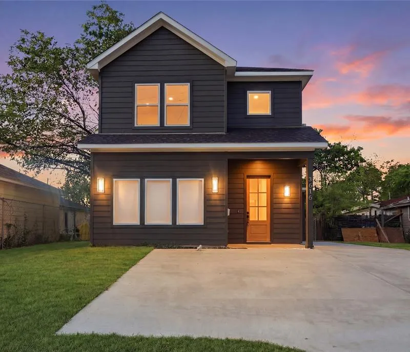 2515 Macon Street, Dallas TX 75215