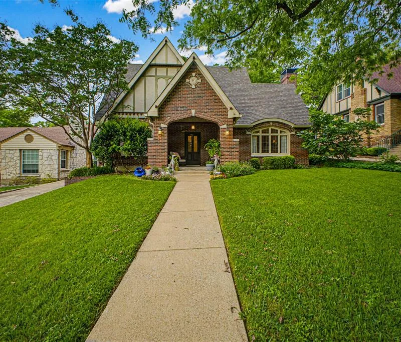 1123 Clermont Avenue, Dallas TX 75223