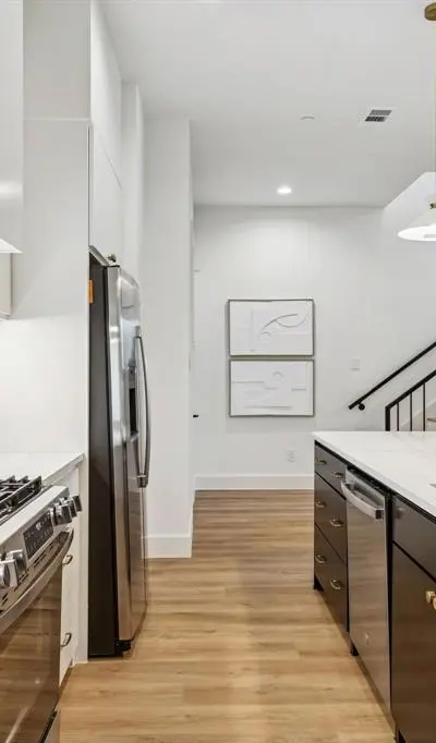 2147 Mail Avenue # 103, Dallas TX 75235
