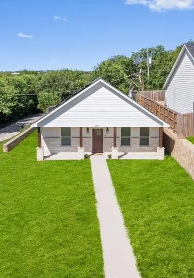 2601 Hutchinson Street, Fort Worth TX 76106 - Photo 2