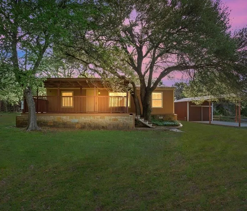 2504 Prause Road, China Spring TX 76633