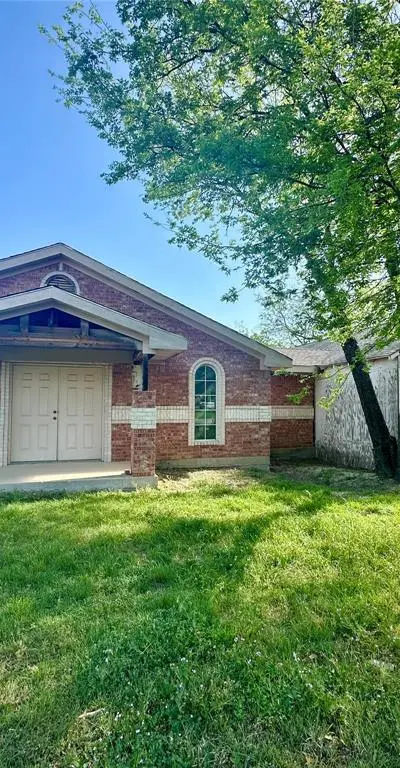 3022 25TH Street, Fort Worth TX 76106 - Photo 2