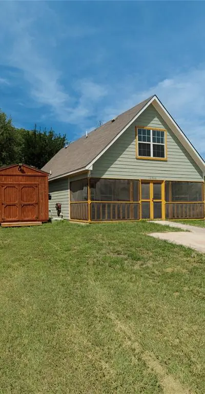10906 Shady Oaks Drive, Runaway Bay TX 76426 - Photo 4