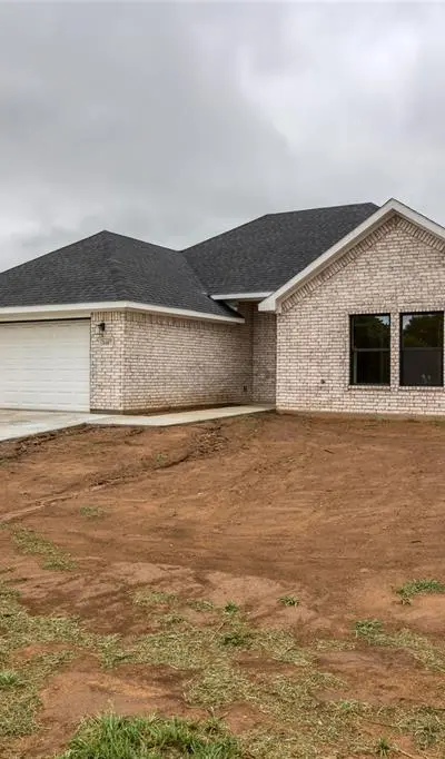 1607 W College Street, Jacksboro TX 76458 - Photo 2