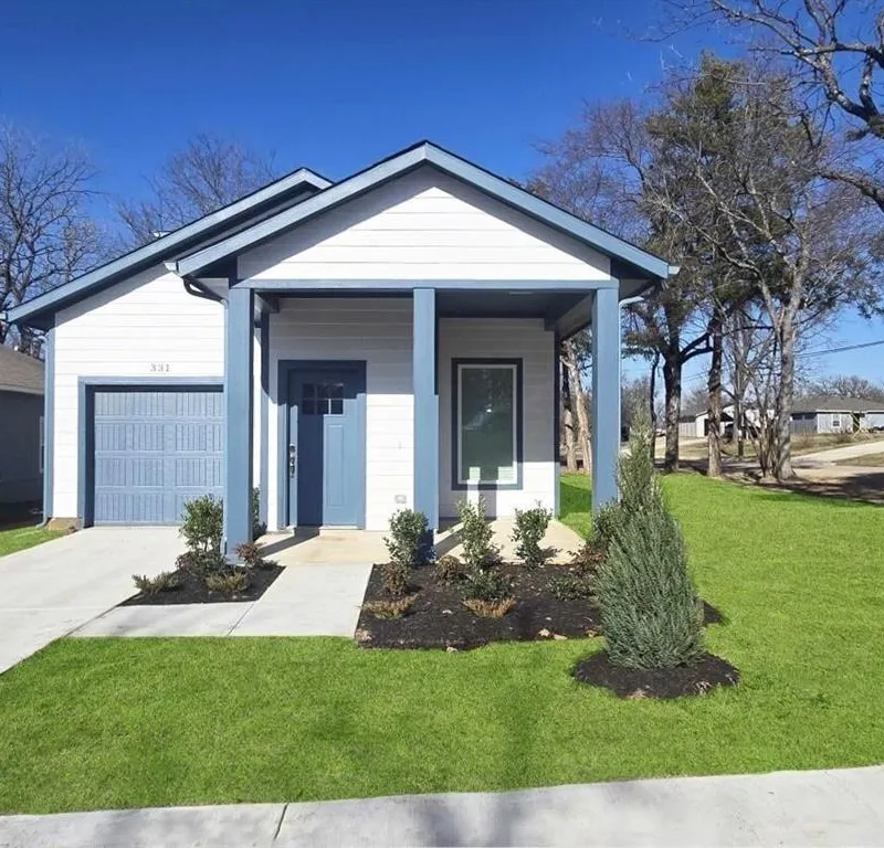 331 E Hull Street, Denison TX 75021