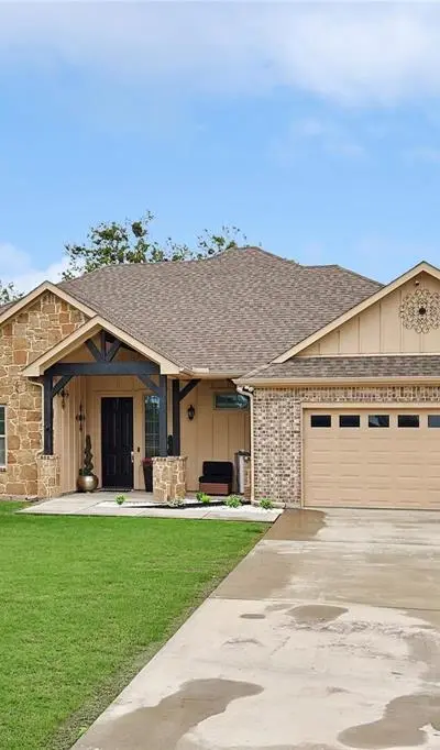 342 W Huffman Street, Krum TX 76249 - Photo 3