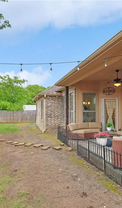 342 W Huffman Street, Krum TX 76249 - Photo 5