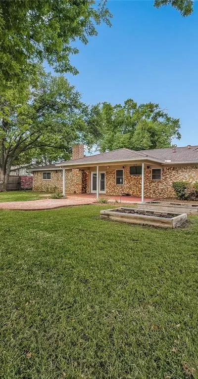 220 Cooper Drive, Hurst TX 76053 - Photo 3
