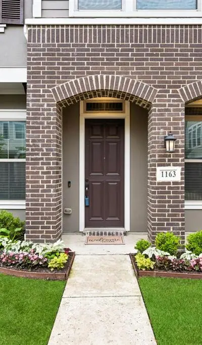 1163 Manacor Lane, Dallas TX 75212