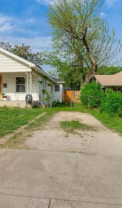 3006 25th Street, Fort Worth TX 76106