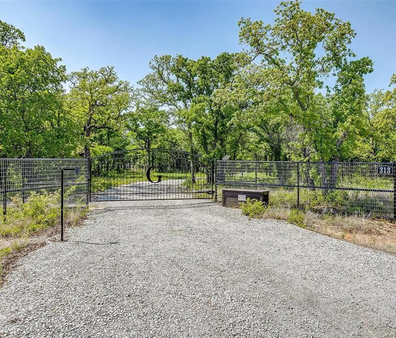 313 Broken Rd Road, Perrin TX 76486