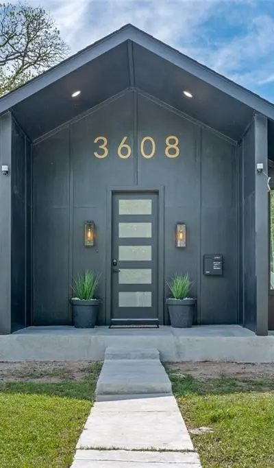 3608 Metropolitan Avenue, Dallas TX 75210 - Photo 2