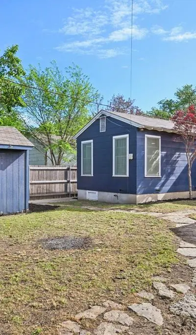 2716 Wayside Avenue, Fort Worth TX 76110 - Photo 5