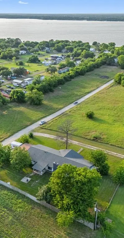 713 W Rosemary Street, Quinlan TX 75474