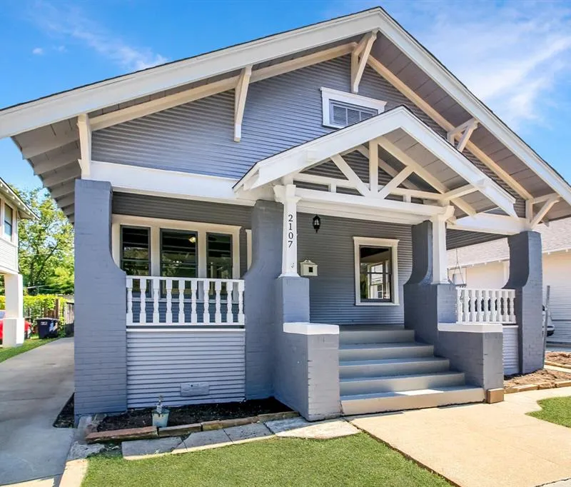 2107 College Avenue, Fort Worth TX 76110