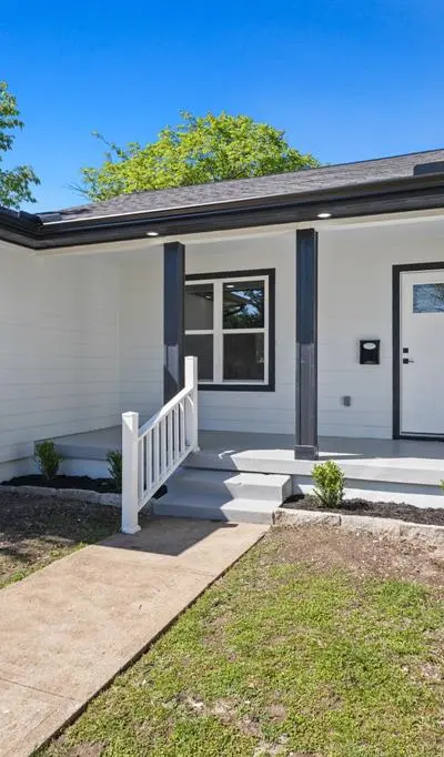 3435 Poinsettia Drive, Dallas TX 75211 - Photo 3