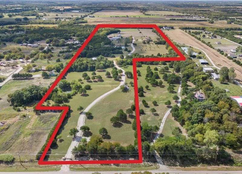23115 S State Highway 78, Leonard TX 75452