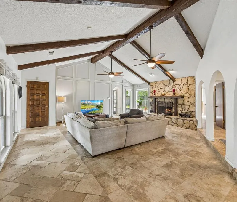 3211 Glasgow Terrace, Arlington TX 76015