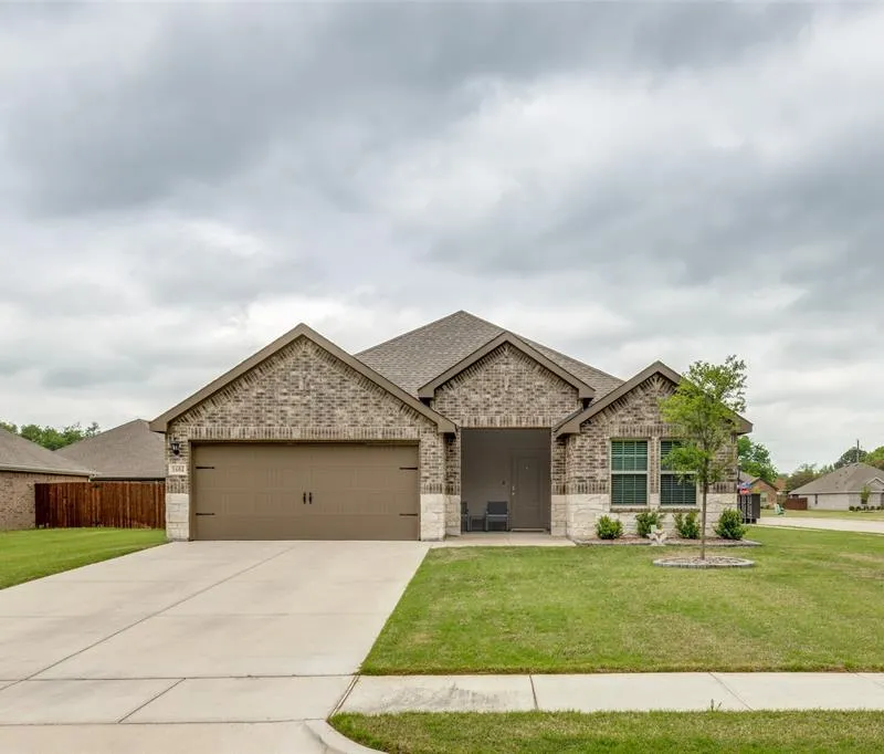 1604 Knoll Crest Drive, Kaufman TX 75142