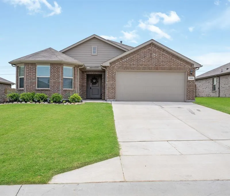 13521 Gunsmoke Lane, Cresson TX 76035