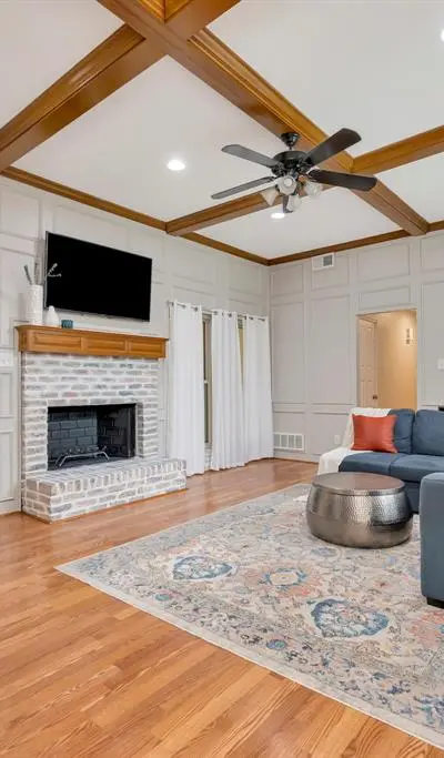 5517 Chimney Rock Road, Fort Worth TX 76112 - Photo 3
