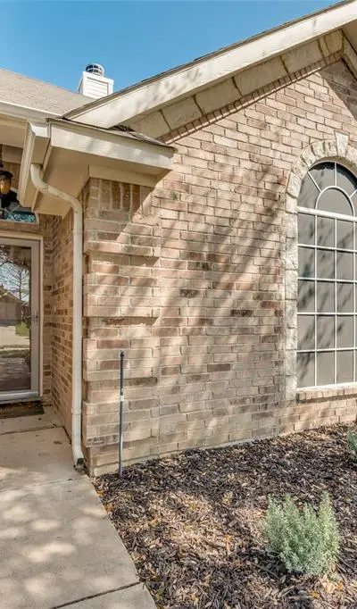 8233 Edgepoint Trail, Fort Worth TX 76053 - Photo 2