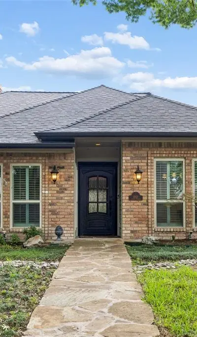 6812 Summer Meadow Lane, Dallas TX 75252
