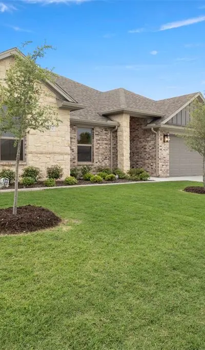 637 Mooney Drive, Saginaw TX 76179