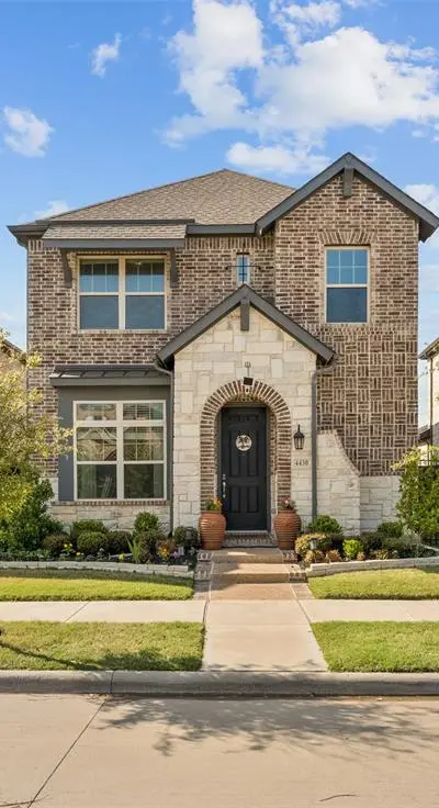 4430 English Maple Drive, Arlington TX 76005 - Photo 2