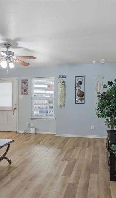 1502 SE 19th Avenue, Mineral Wells TX 76067 - Photo 4