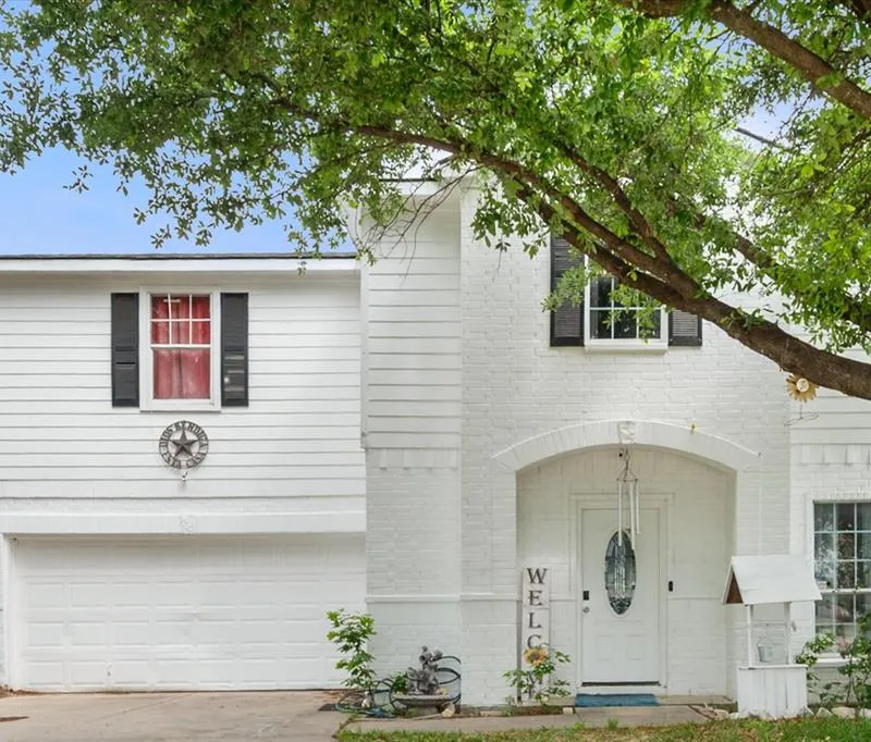 3005 Ronay Drive, Forest Hill TX 76140