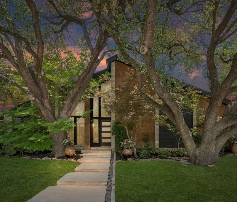 7001 Kingshollow Drive, Dallas TX 75248