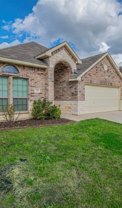414 Lucky Landing Drive, Wilmer TX 75172 - Photo 2