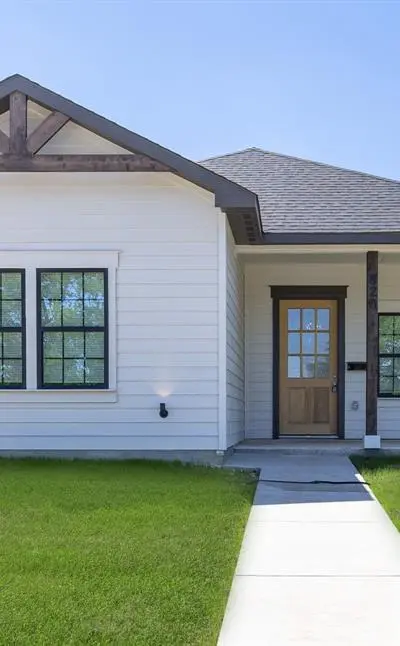 820 Glen Garden, Fort Worth TX 76104