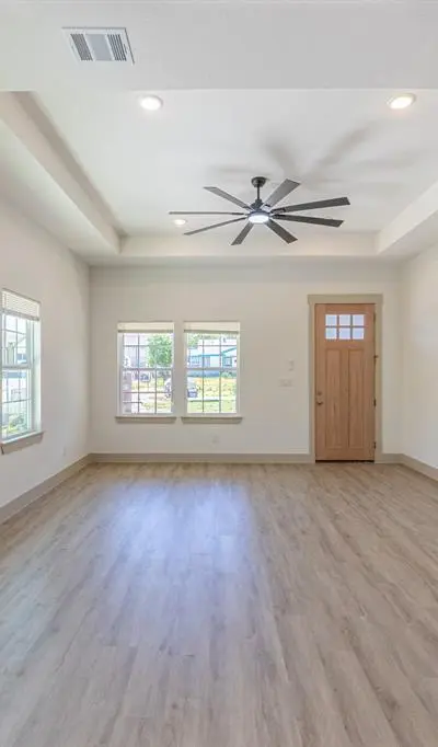 805 Glen Garden, Fort Worth TX 76104 - Photo 4