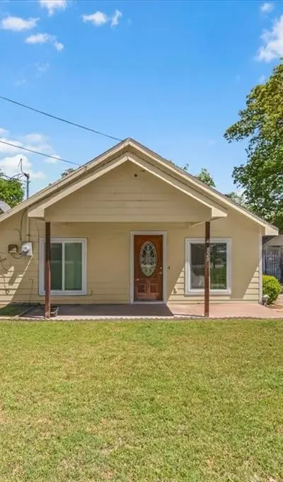 828 Springer Avenue, Fort Worth TX 76114